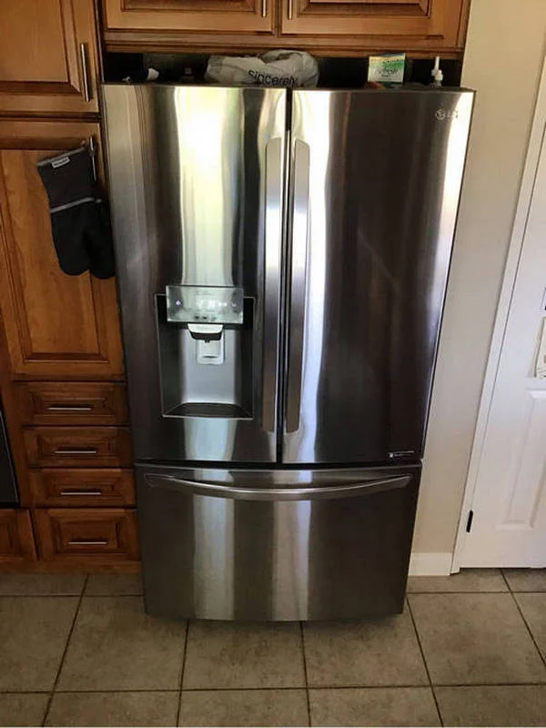 LG Refrigerator Has a Persistent Bad Smell That Does Not Disappear After Cleaning